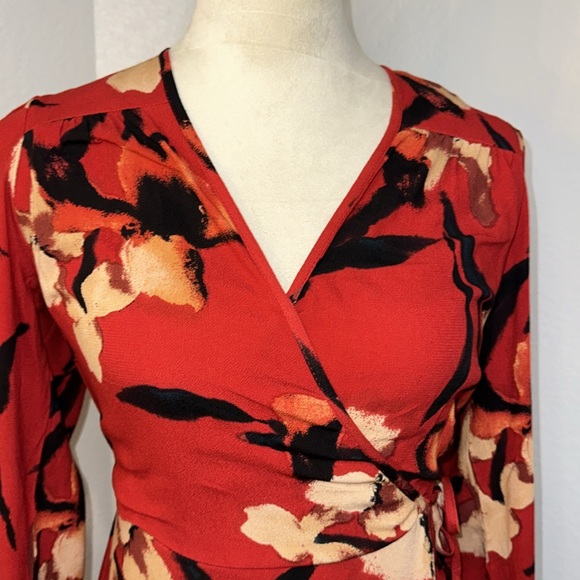 Band of the Free POLLY RED FLORAL WRAP MAXI DRESS Size Large NWT - Picture 6 of 11
